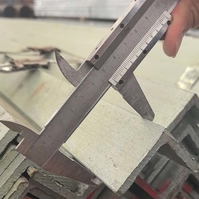 Hot Dipped Galvanised Angle Steel / Angle Bar ASTM A36 Width 30/40/50mm